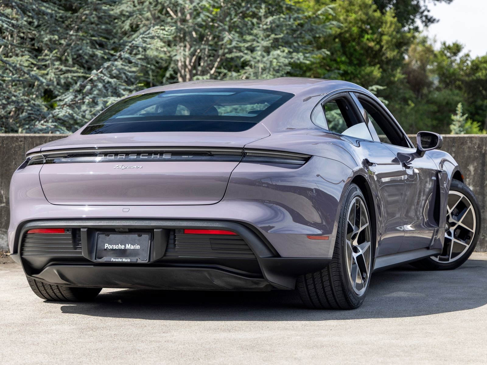Certified 2025 Porsche Taycan image 11