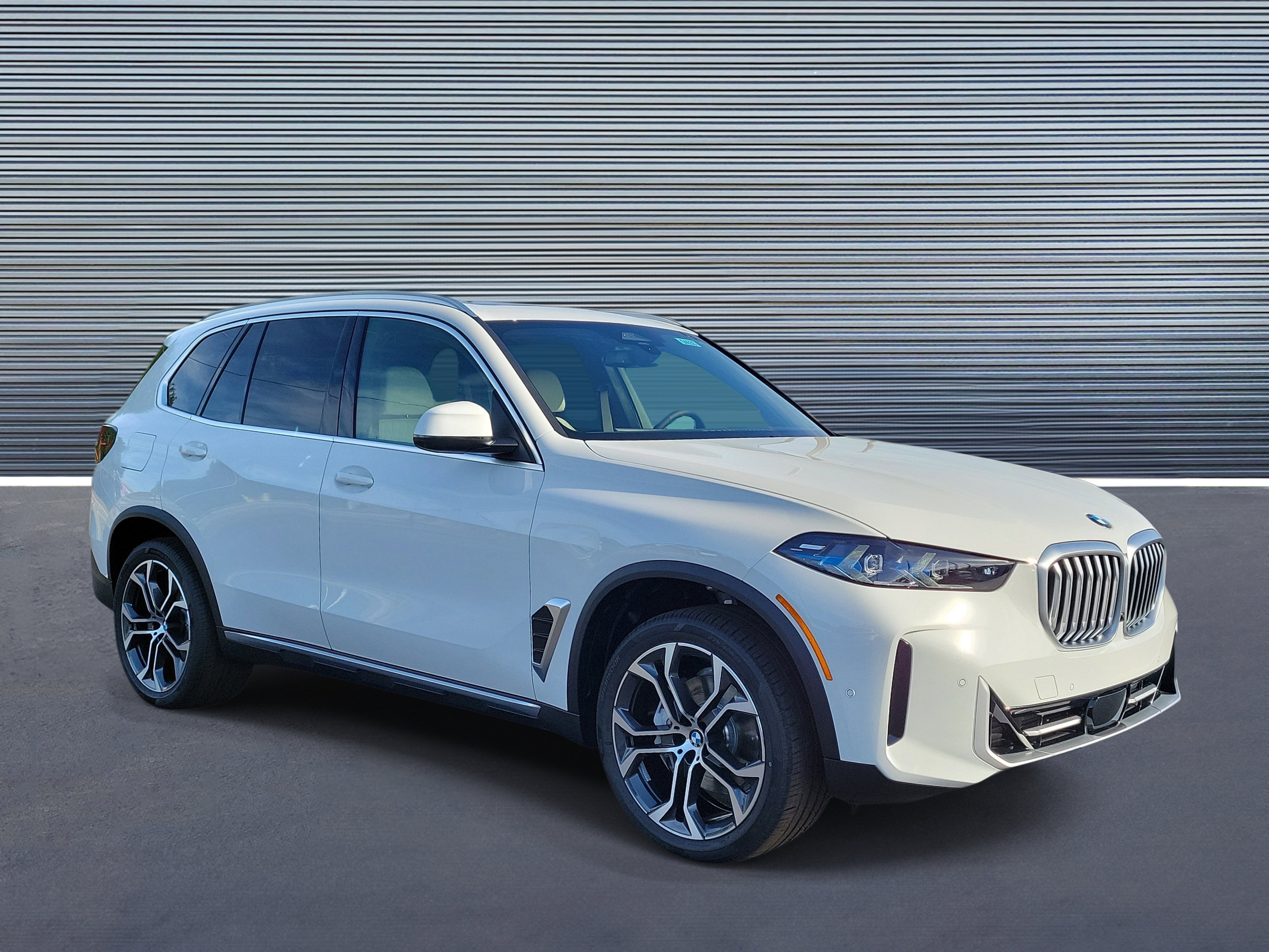 New 2026 BMW X5 sDrive40i w/ Climate Comfort Package video 2