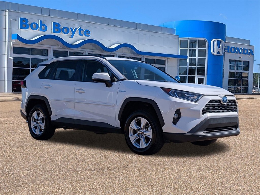 Used 2021 Toyota RAV4 XLE image 7