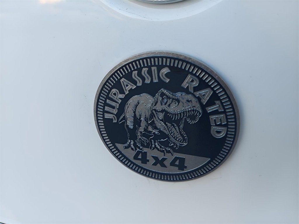 Used 2018 Jeep Wrangler Unlimited Sahara image 13