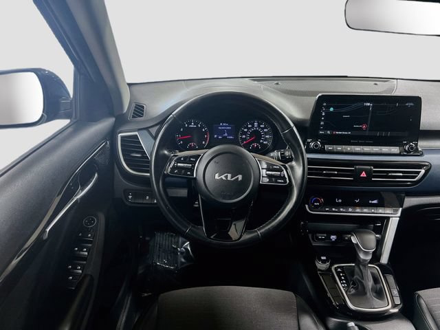 Certified 2023 Kia Seltos S w/ Navigation Package FWD image 21