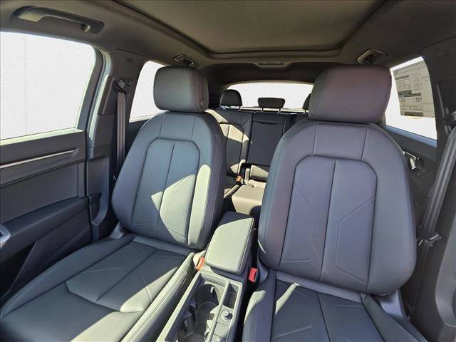 New 2025 Audi Q3 2.0T Premium w/ Convenience Package image 16