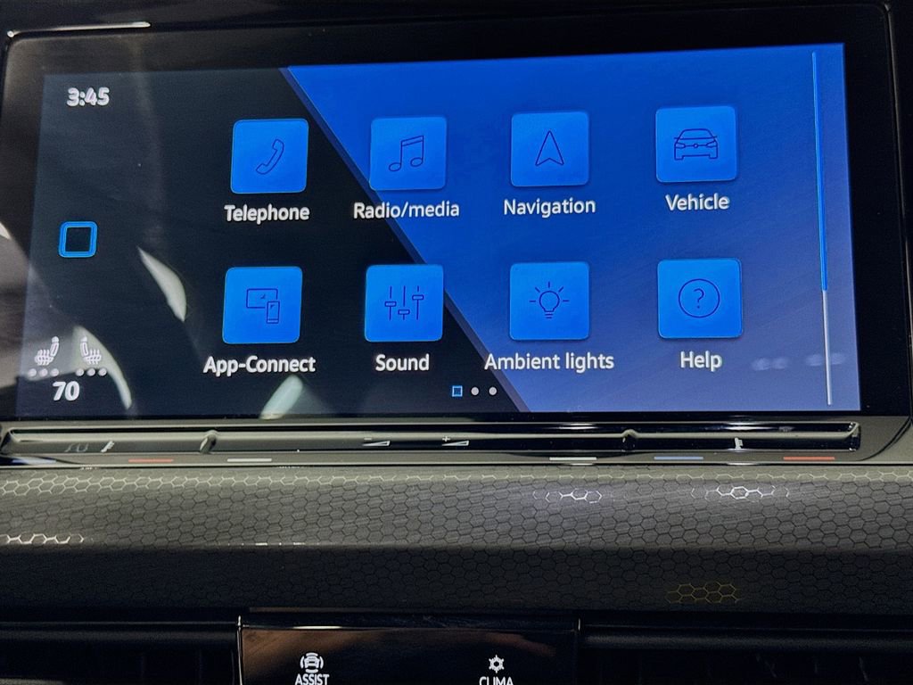 Used 2022 Volkswagen GTI SE FWD image 18