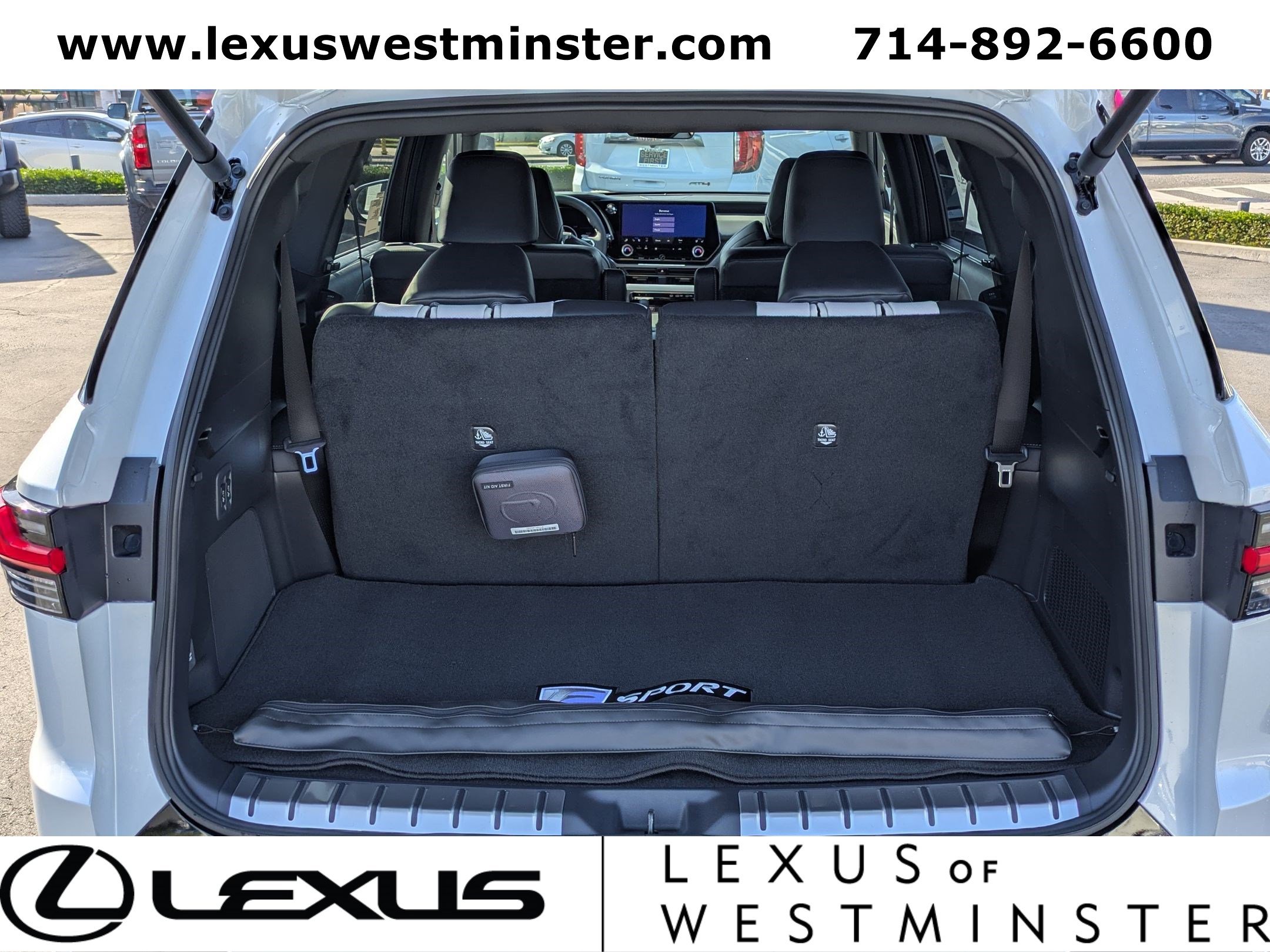 New 2026 Lexus TX 500h AWD image 10