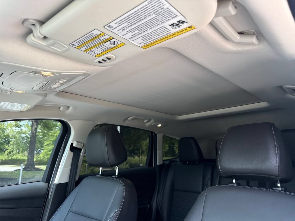 Used 2015 Ford Escape Titanium w/ Equipment Group 301A AWD/4WD image 30