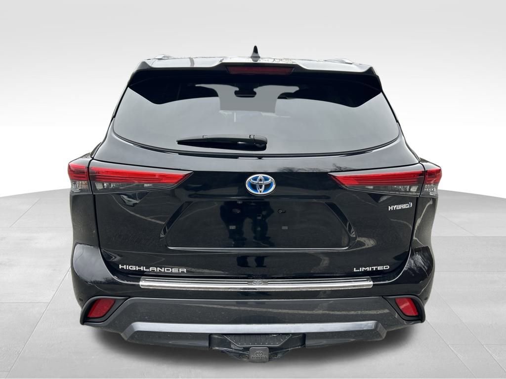 Used 2023 Toyota Highlander Limited image 4