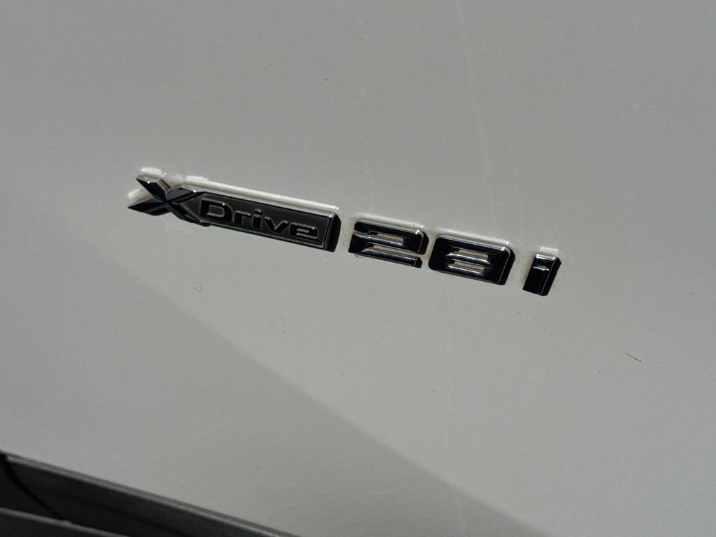 Used 2018 BMW X1 xDrive28i AWD/4WD image 2