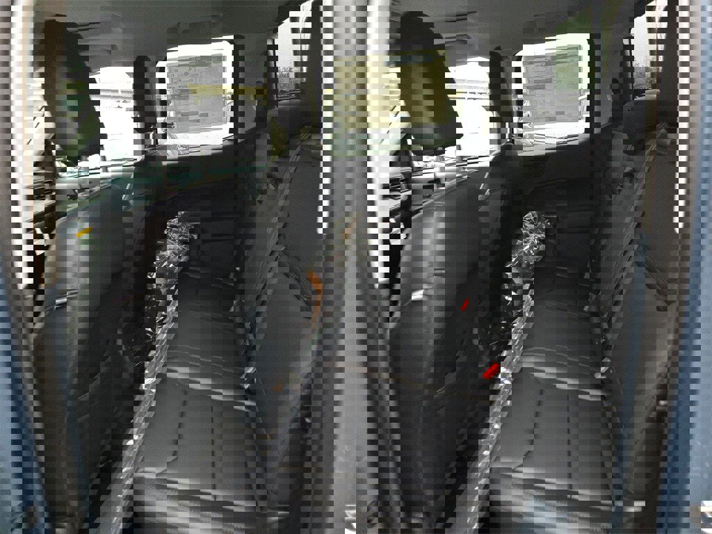 New 2026 Ford Maverick Lariat w/ Black Appearance Package image 10