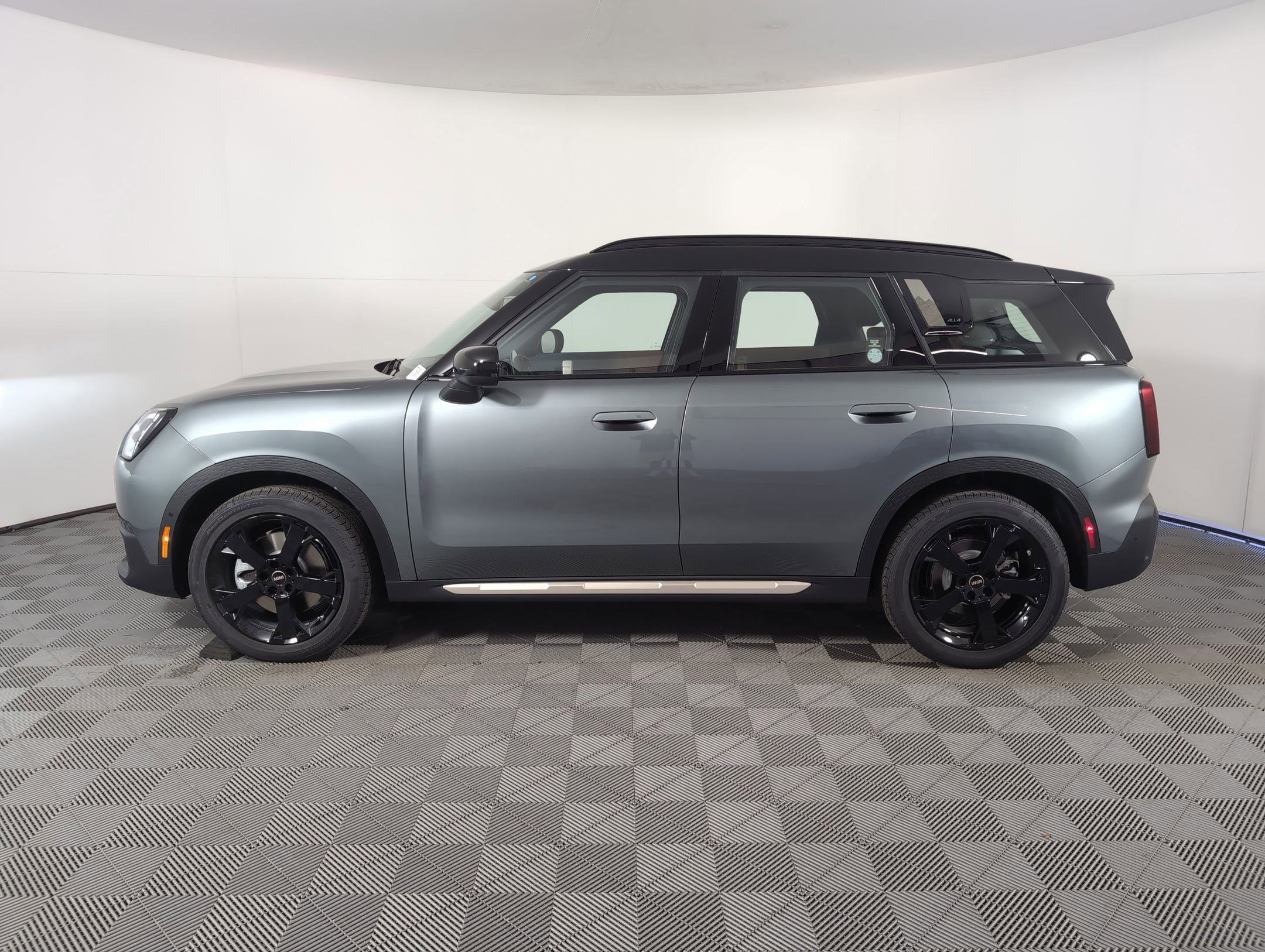 New 2025 MINI Cooper Countryman S video 2