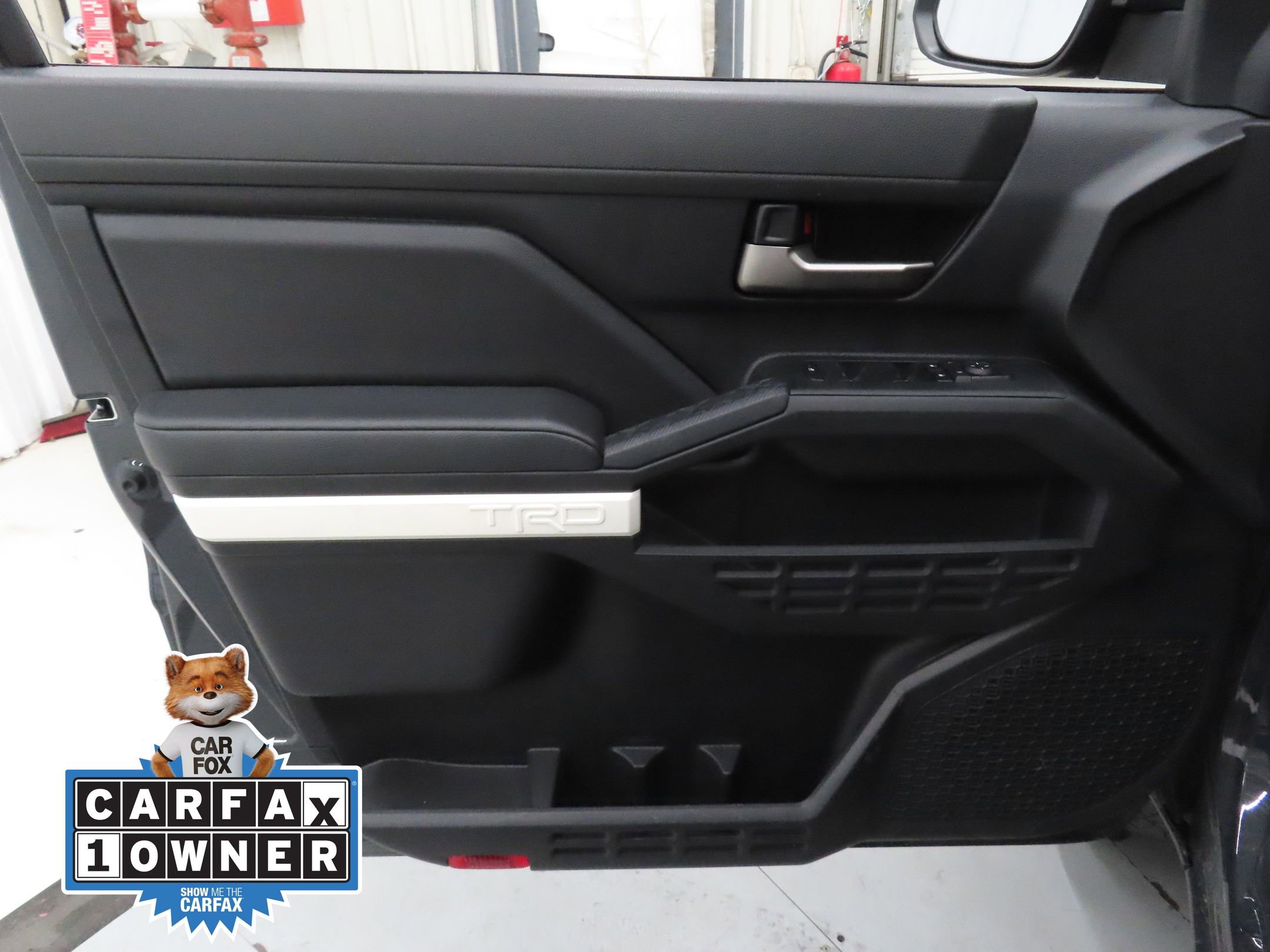 Used 2024 Toyota Tacoma TRD Off-Road image 9