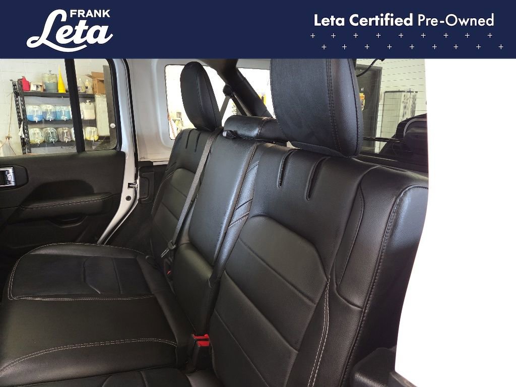 Used 2023 Jeep Wrangler Unlimited Sahara w/ Cold Weather Group AWD/4WD image 20