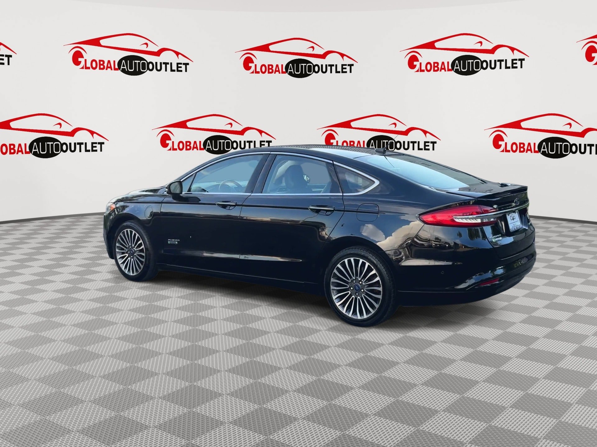 Used 2018 Ford Fusion Energi Titanium FWD image 6