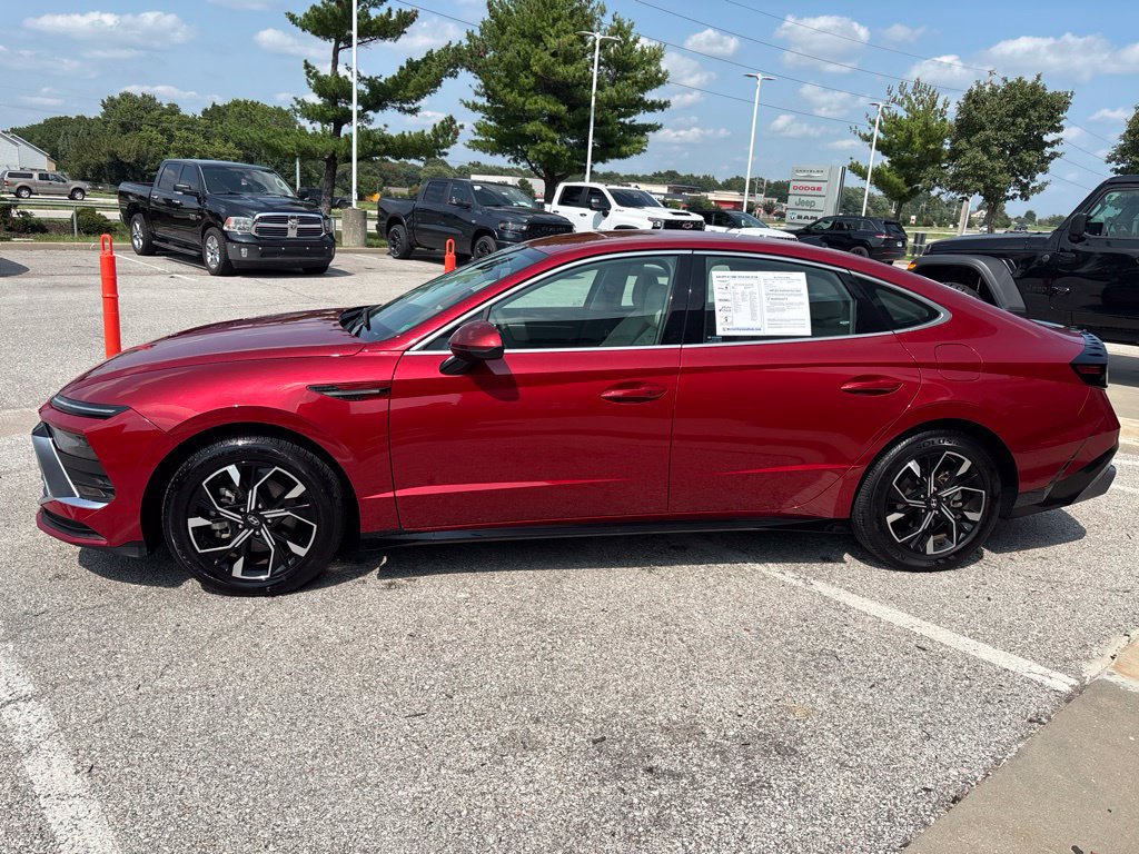 Used 2025 Hyundai Sonata SEL FWD image 16