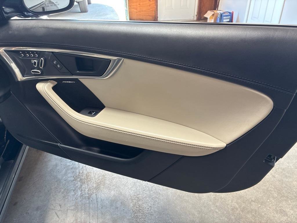 Used 2020 Jaguar F-TYPE Convertible image 26
