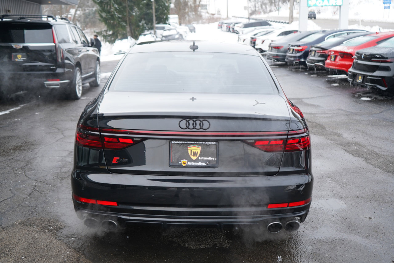 Used 2022 Audi S8 w/ S8 Comfort Plus Package image 7