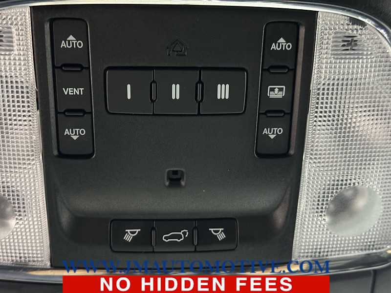 Used 2018 Jeep Grand Cherokee Limited w/ Luxury Group II image 38