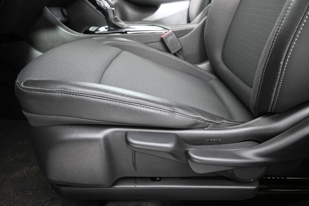 Used 2025 Buick Encore GX Preferred FWD image 21