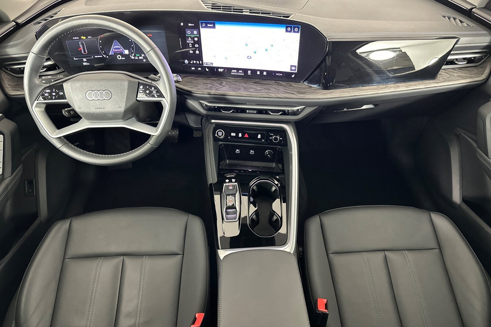 Used 2025 Audi Q5 Premium w/ Convenience Package image 12