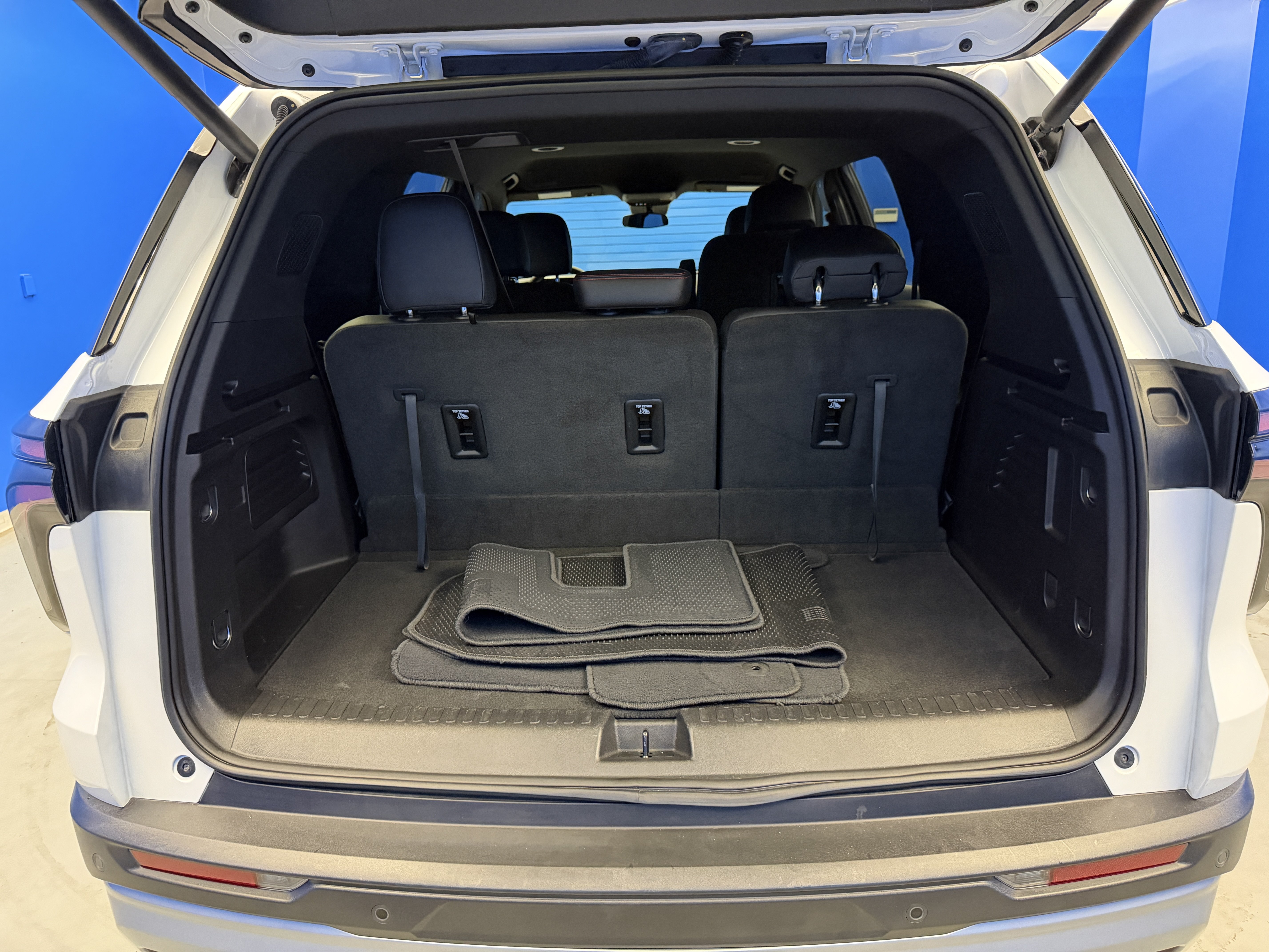 Used 2024 Chevrolet Traverse Z71 AWD/4WD image 28