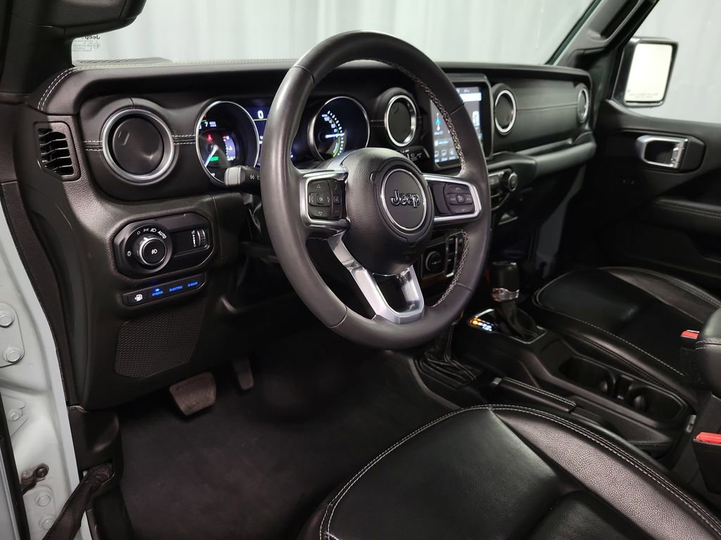 Used 2023 Jeep Wrangler Unlimited Sahara w/ Cold Weather Group AWD/4WD image 13