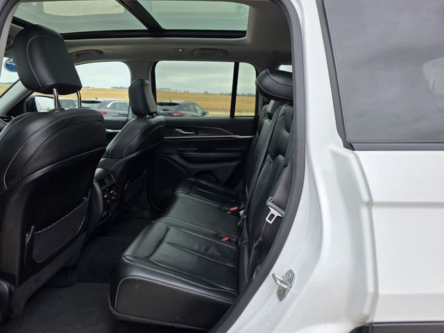 Used 2023 Jeep Grand Cherokee Limited image 33