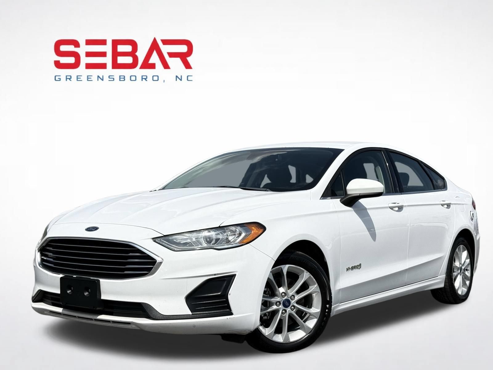 Used 2019 Ford Fusion SE FWD image 1