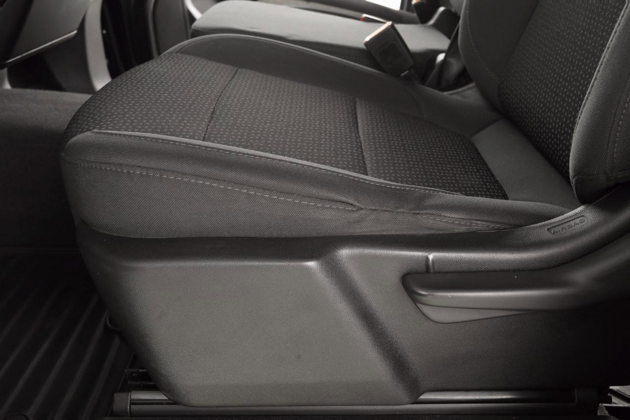 Used 2022 Chevrolet Silverado 2500 Custom w/ Custom Value Package image 17