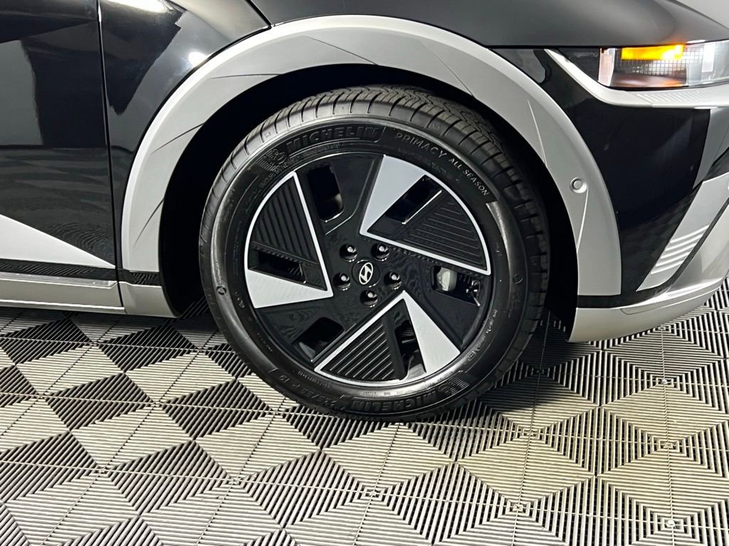 Used 2025 Hyundai Ioniq 5 Limited image 14