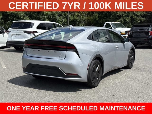 Used 2025 Toyota Prius LE FWD image 2