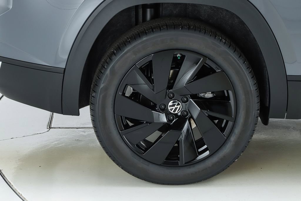 New 2026 Volkswagen Atlas Cross Sport SE FWD image 51
