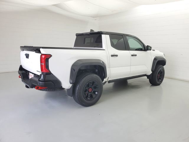 Used 2024 Toyota Tacoma TRD Pro AWD/4WD image 5