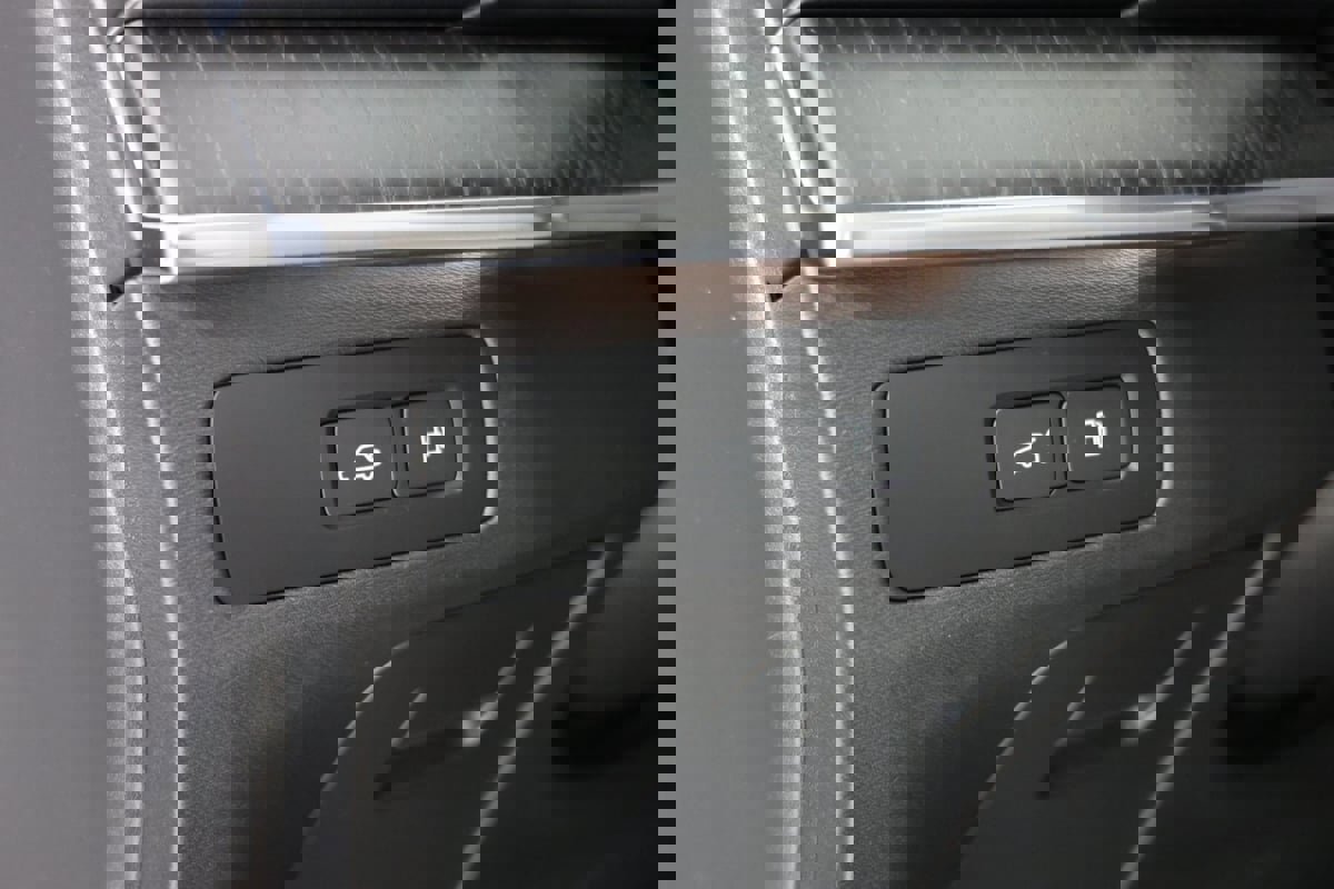 Used 2023 Volvo XC90 T8 Ultimate image 25