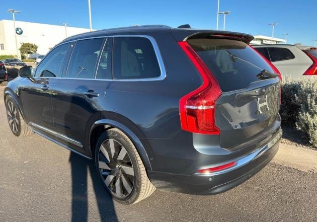 Used 2023 Volvo XC90 T8 Ultimate image 3