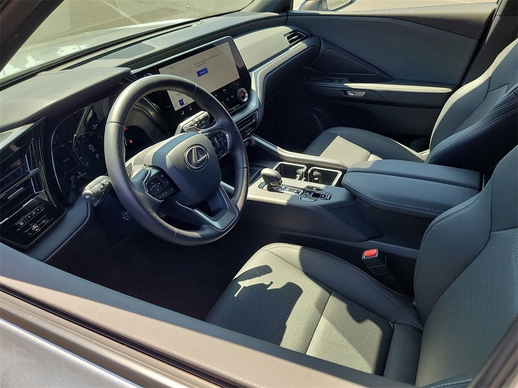 Used 2024 Lexus TX 350 FWD image 3