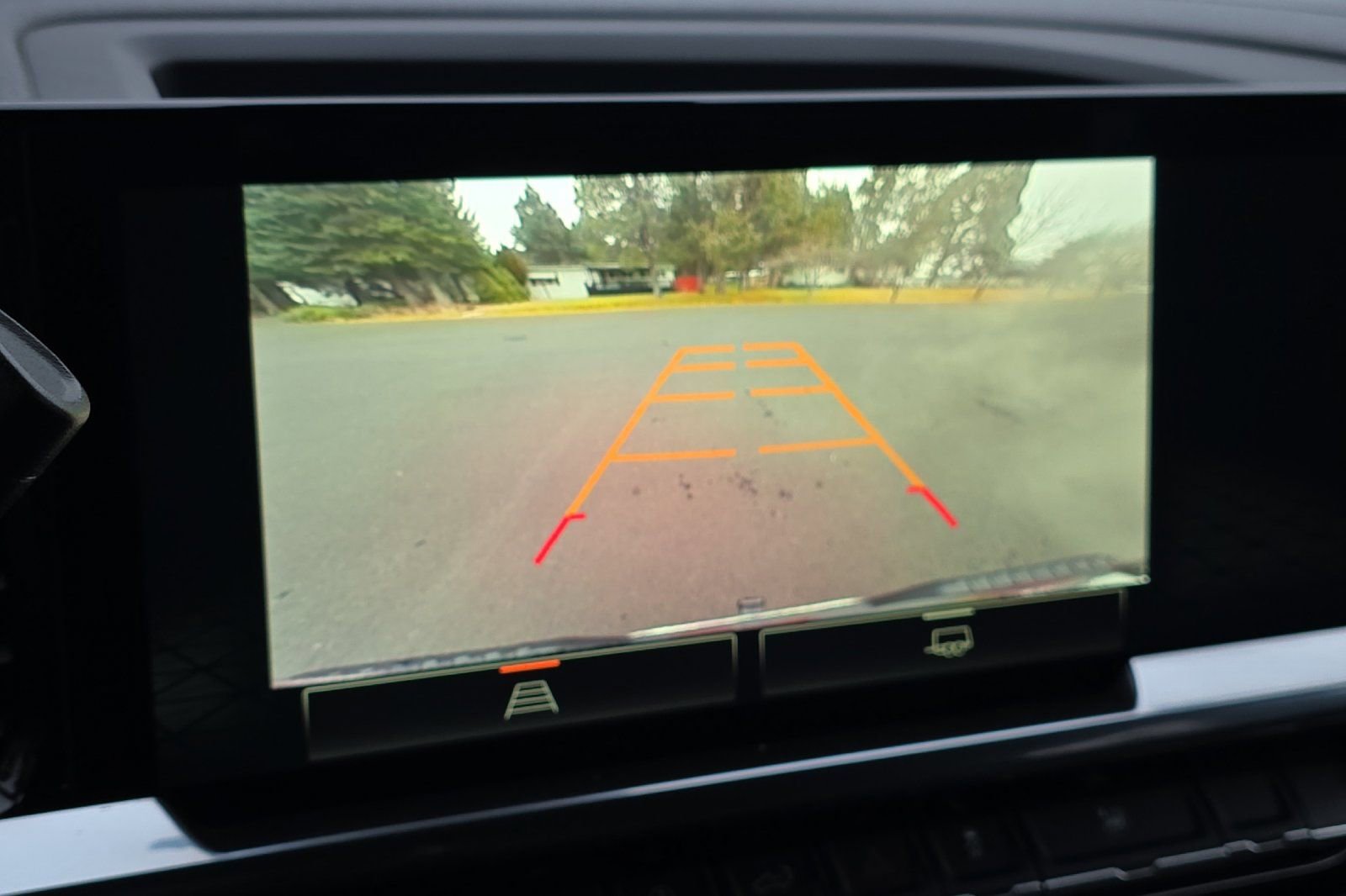 Used 2024 GMC Sierra 1500 SLT image 25