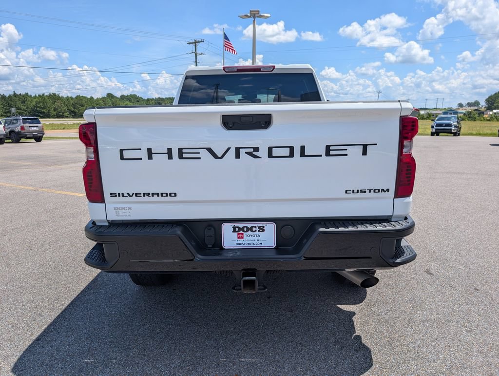 Used 2026 Chevrolet Silverado 2500 Custom w/ Custom Value Package AWD/4WD image 4