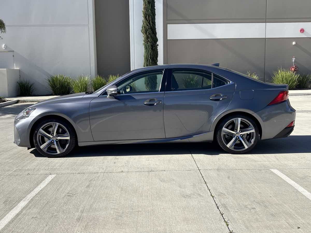 Used 2017 Lexus IS 200t w/ Navigation System Package RWD image 6