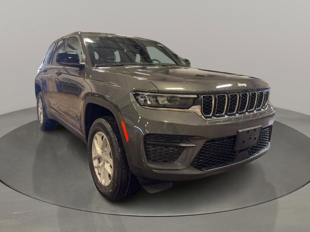 New 2025 Jeep Grand Cherokee Laredo X w/ Luxury Tech Group I