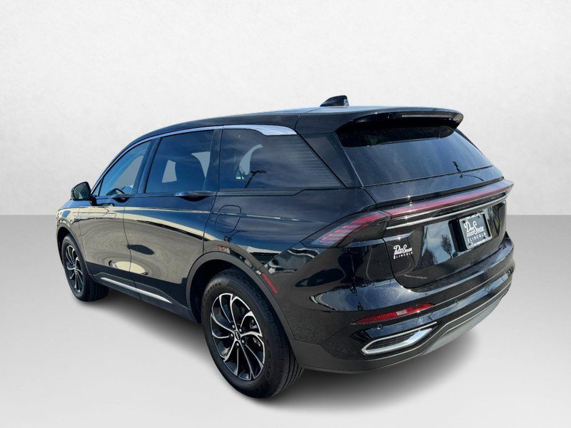 Used 2024 Lincoln Nautilus Premier image 7