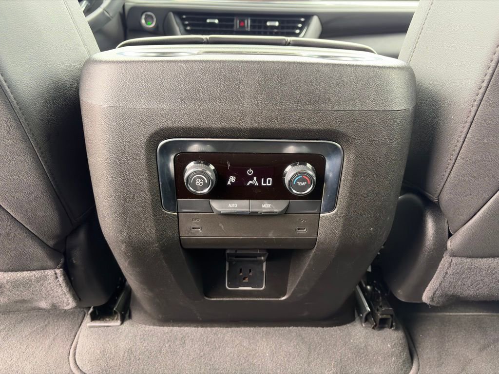 Used 2025 Chevrolet Tahoe Z71 image 9