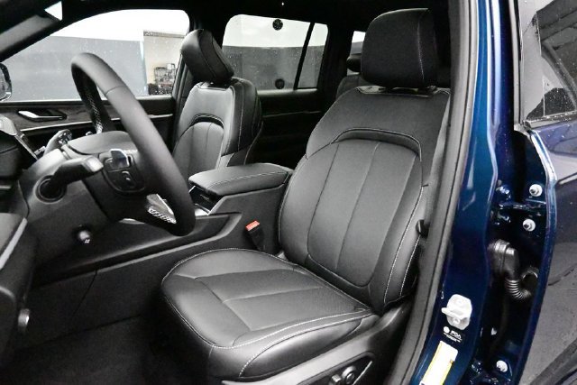 New 2027 Jeep Grand Cherokee Limited AWD/4WD image 19