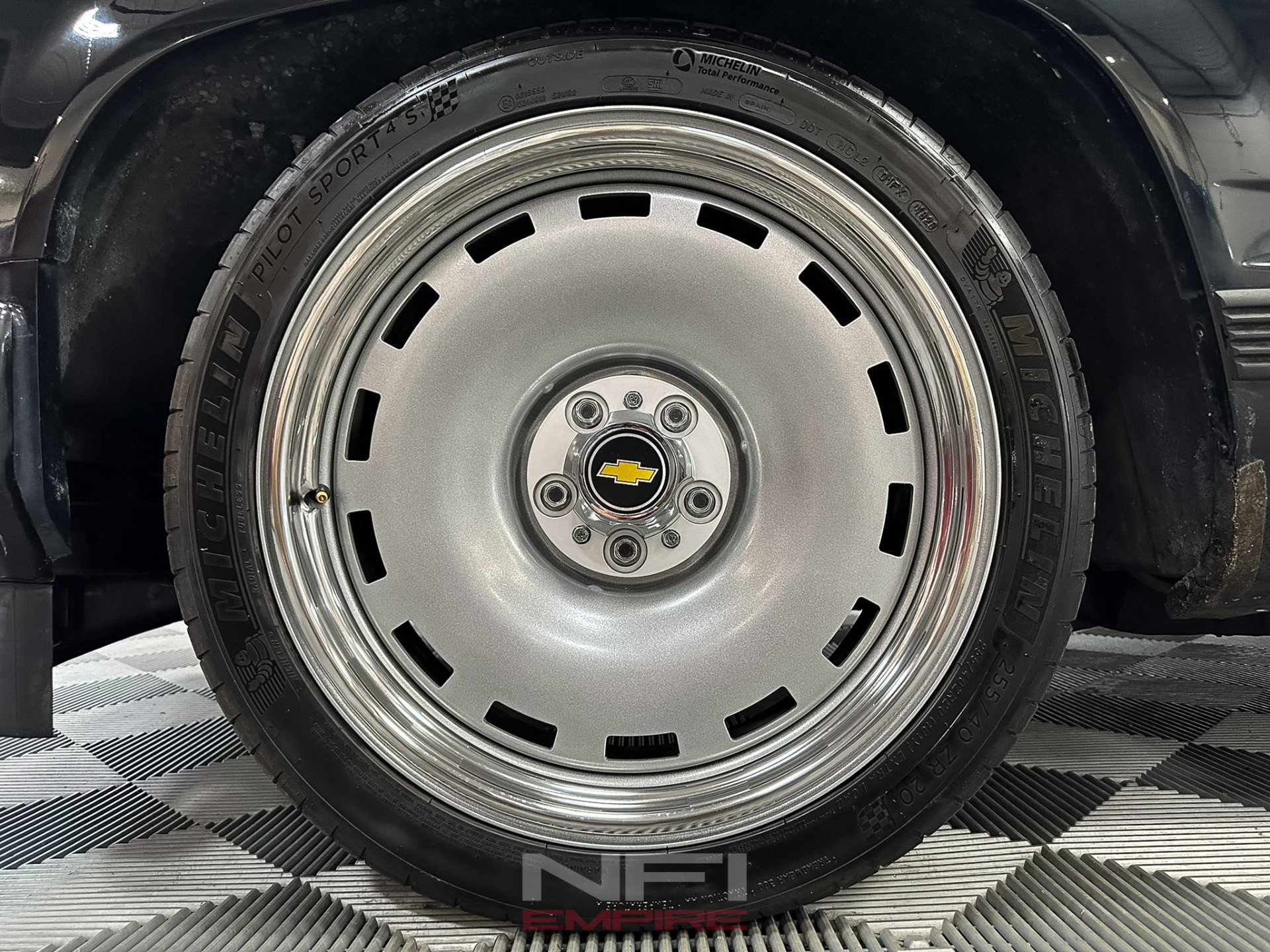 Used 1990 Chevrolet Silverado 1500 454 SS image 12