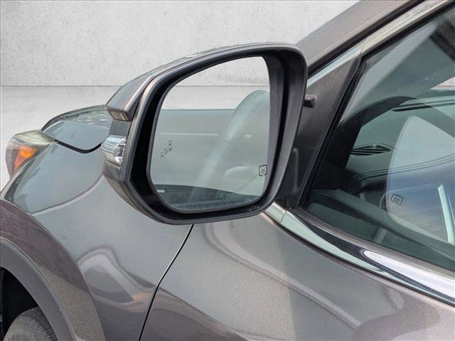 Used 2017 Toyota Highlander SE w/ Carpet Mat Package AWD/4WD image 13