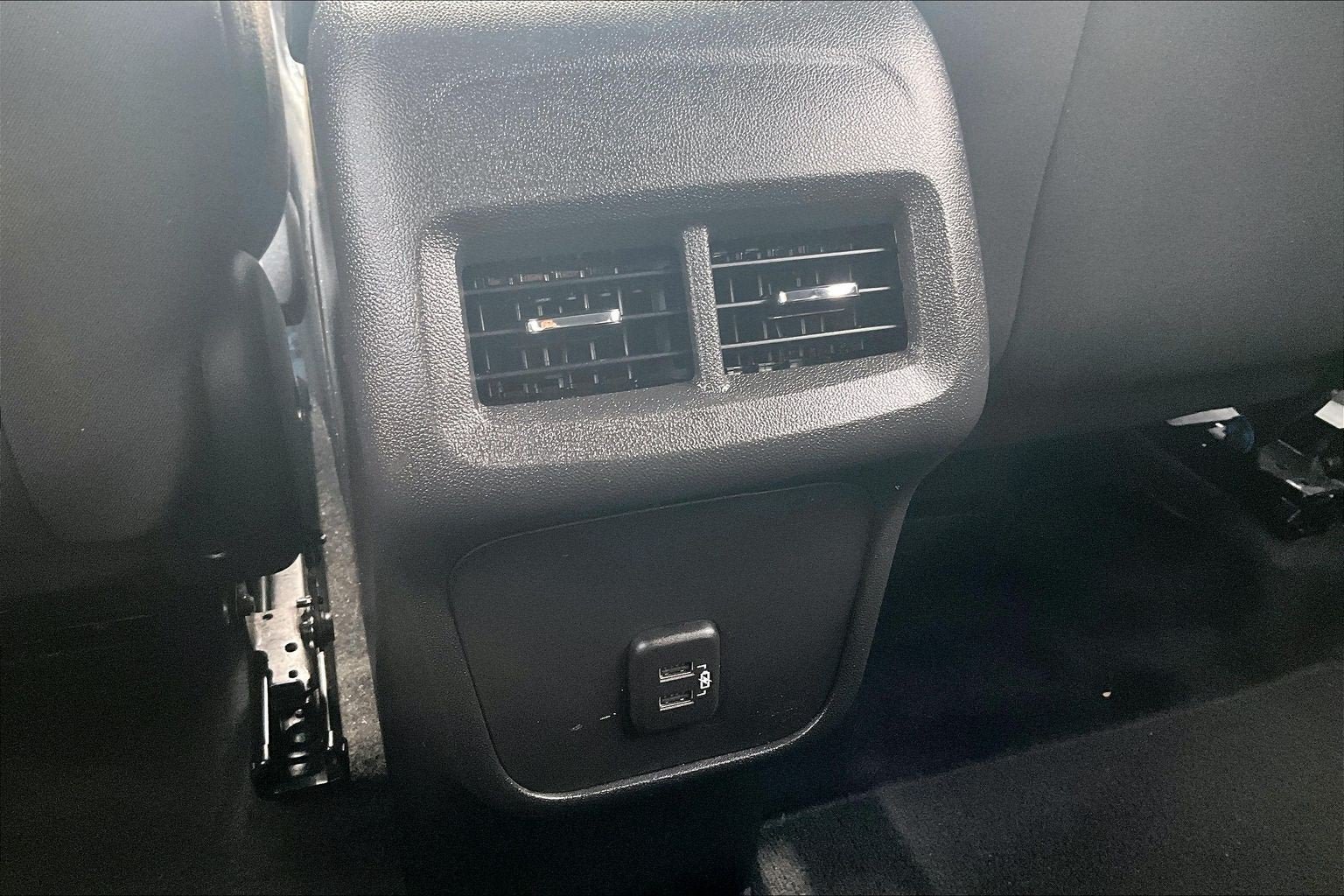 Used 2023 Chevrolet Equinox LT FWD image 31
