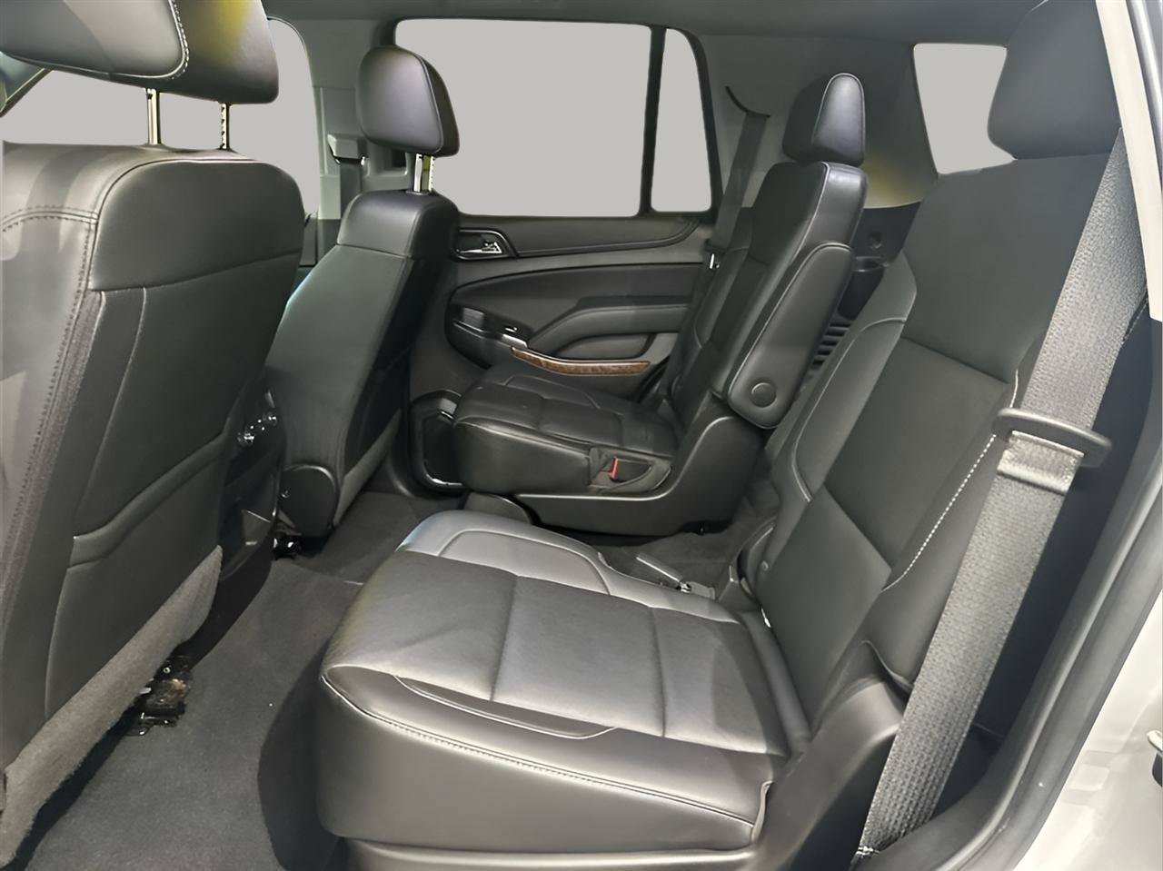 Used 2019 Chevrolet Tahoe Premier AWD/4WD image 13