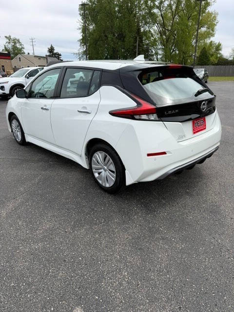 Used 2023 Nissan Leaf S FWD image 4