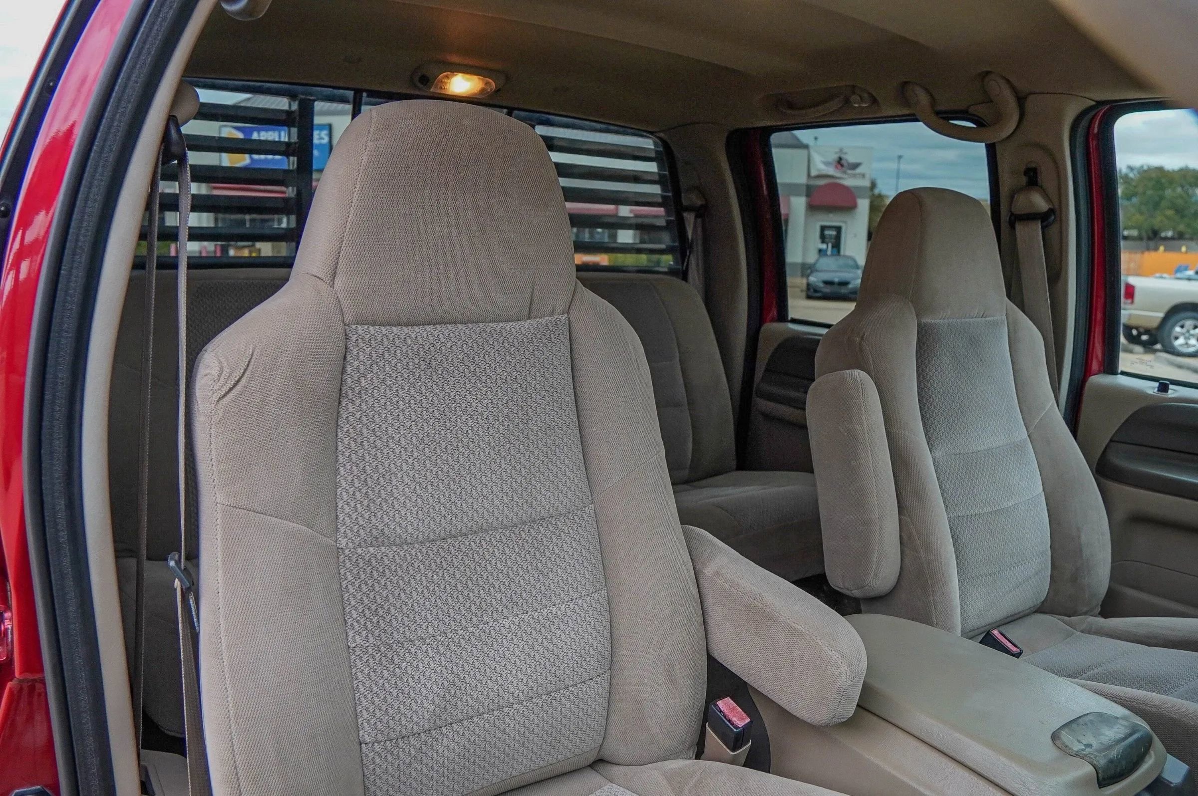 Used 2003 Ford F250 XLT image 39