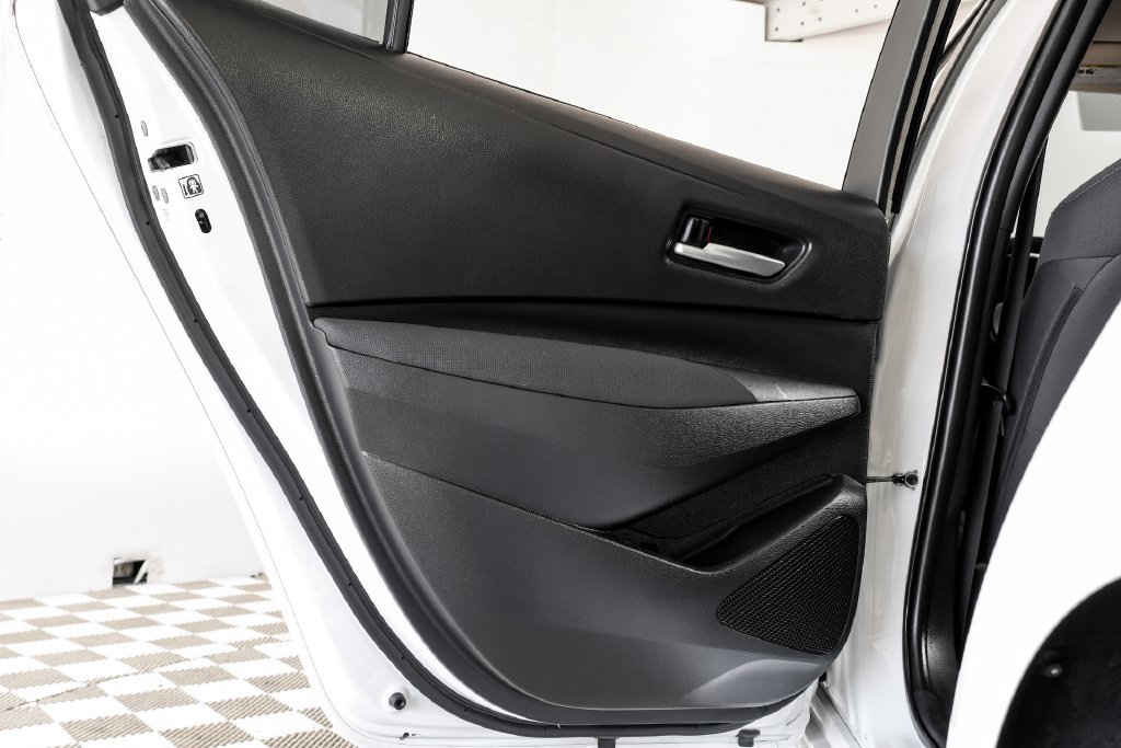 Used 2020 Toyota Corolla LE FWD image 44