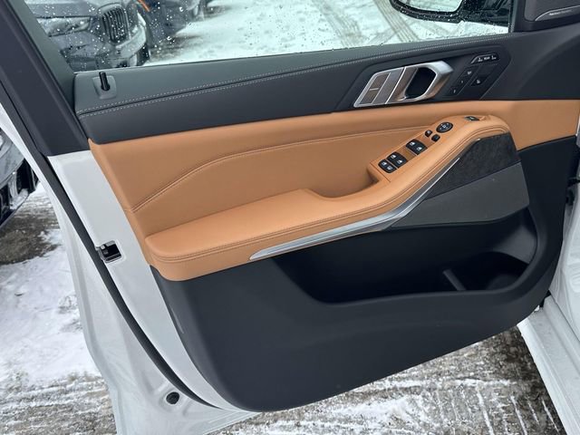 New 2026 BMW X7 xDrive40i w/ M Sport Package image 13
