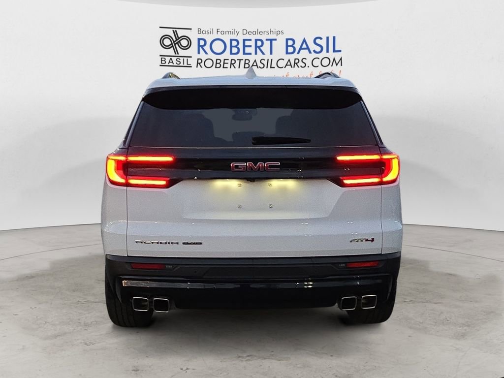 Used 2025 GMC Acadia AT4 w/ Luxury Package image 4